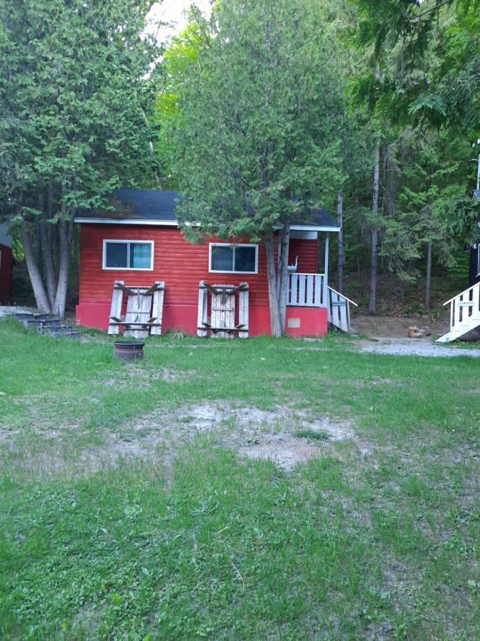 Lakefront Hideaway Resort Kawartha Lakes Exterior photo