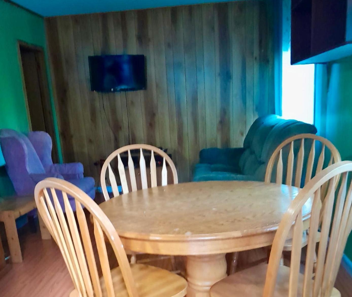 Lakefront Hideaway Resort Kawartha Lakes Room photo