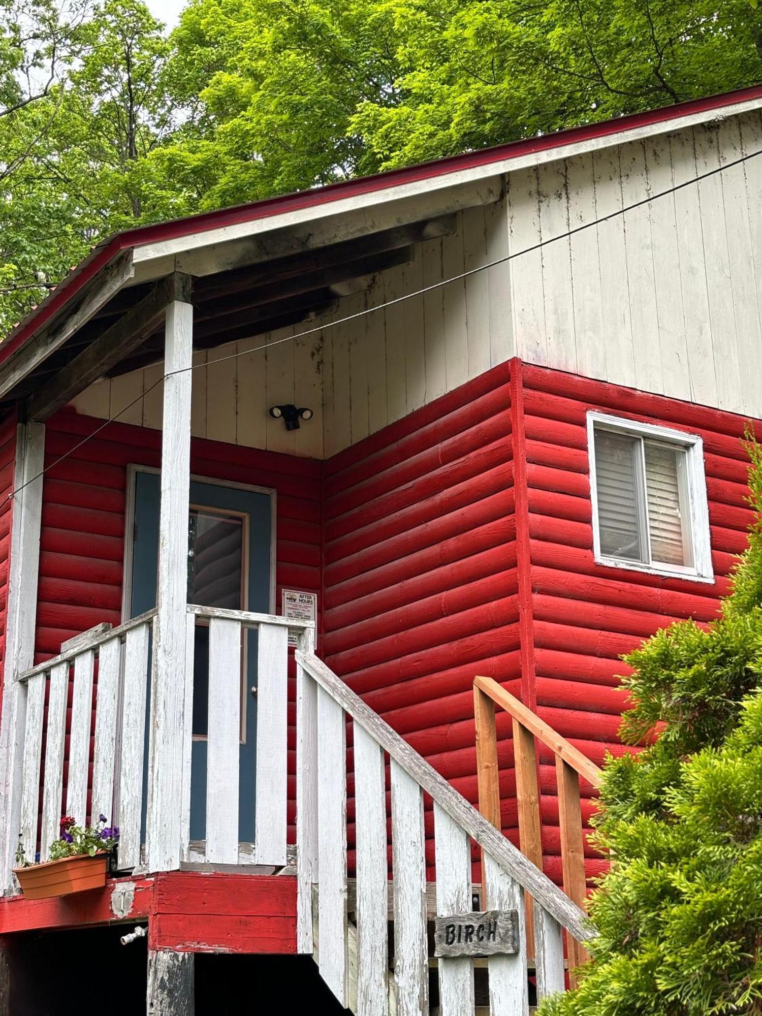 Lakefront Hideaway Resort Kawartha Lakes Exterior photo