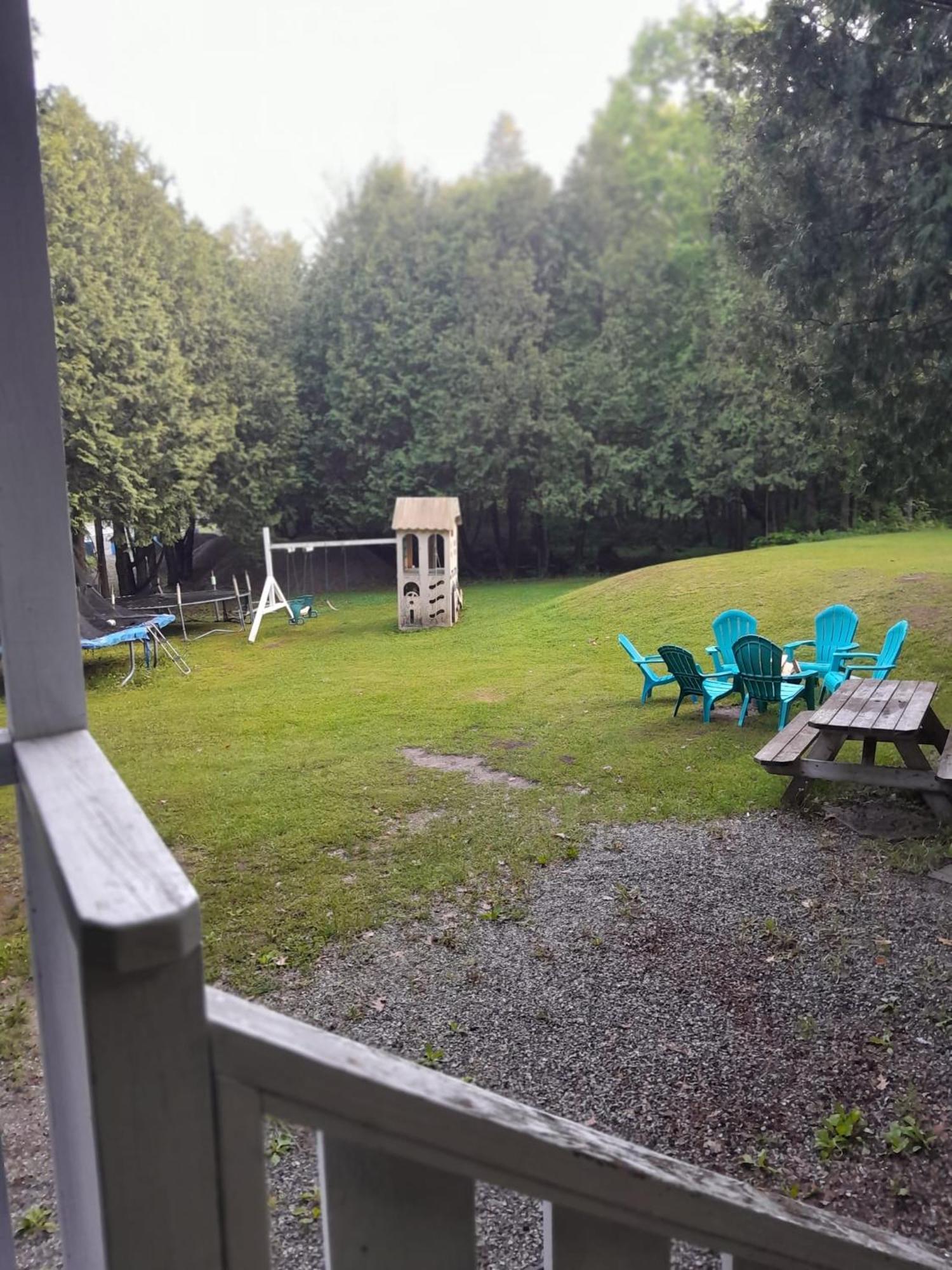 Lakefront Hideaway Resort Kawartha Lakes Exterior photo